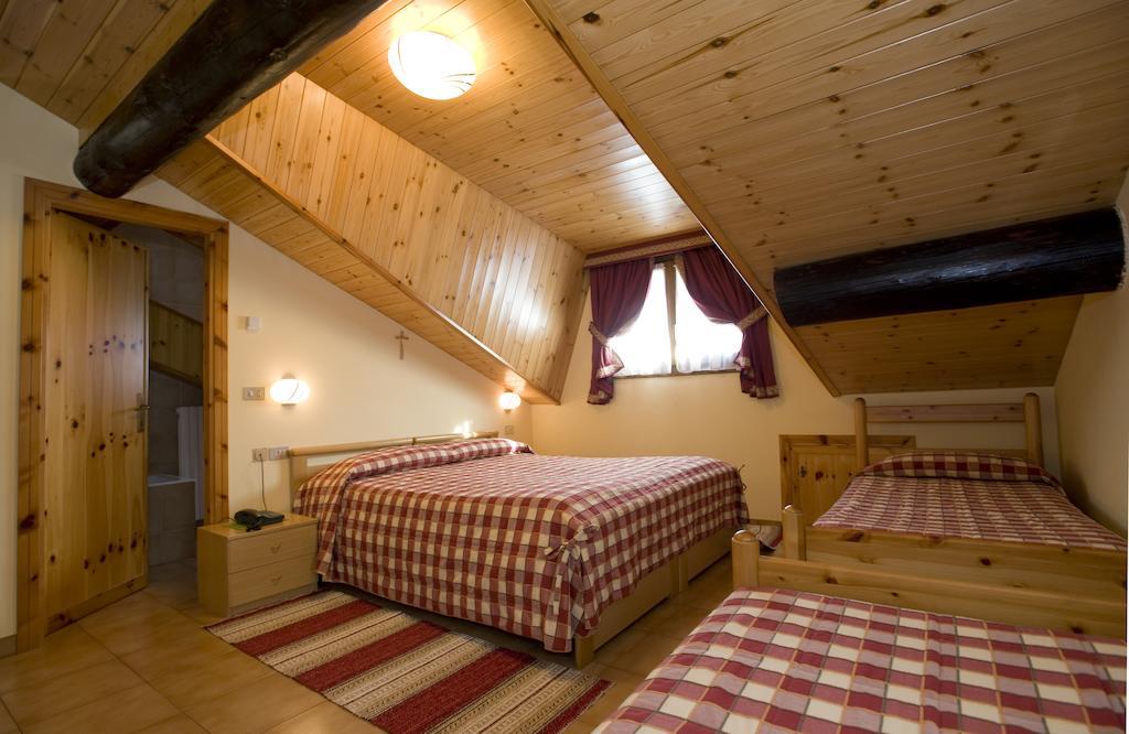 Hotel I Rododendri ヴァルフルヴァ 部屋 写真