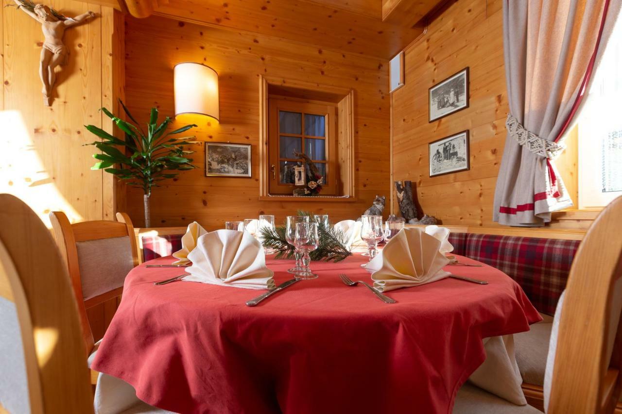 Hotel I Rododendri ヴァルフルヴァ エクステリア 写真