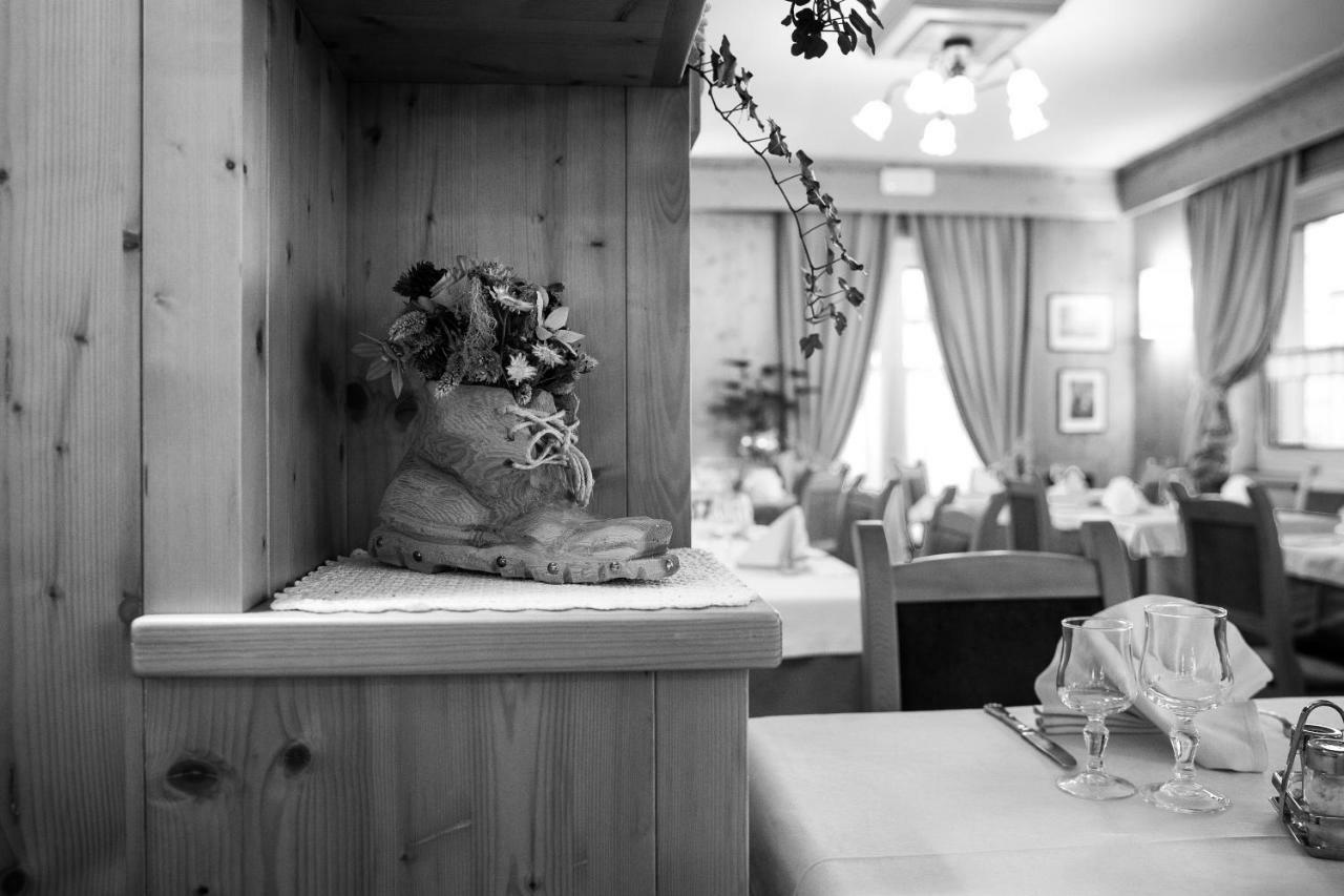 Hotel I Rododendri ヴァルフルヴァ エクステリア 写真
